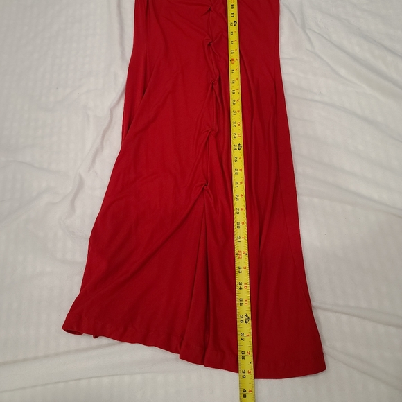Red Sleevelss Dress with Front Ruching - Picture 7 of 8
